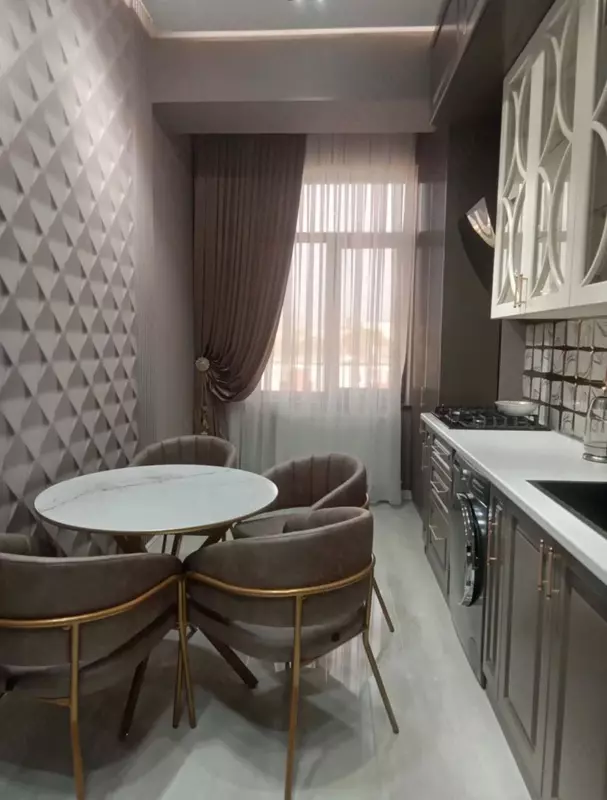 Комплект мебели для столовой и кухни (стол