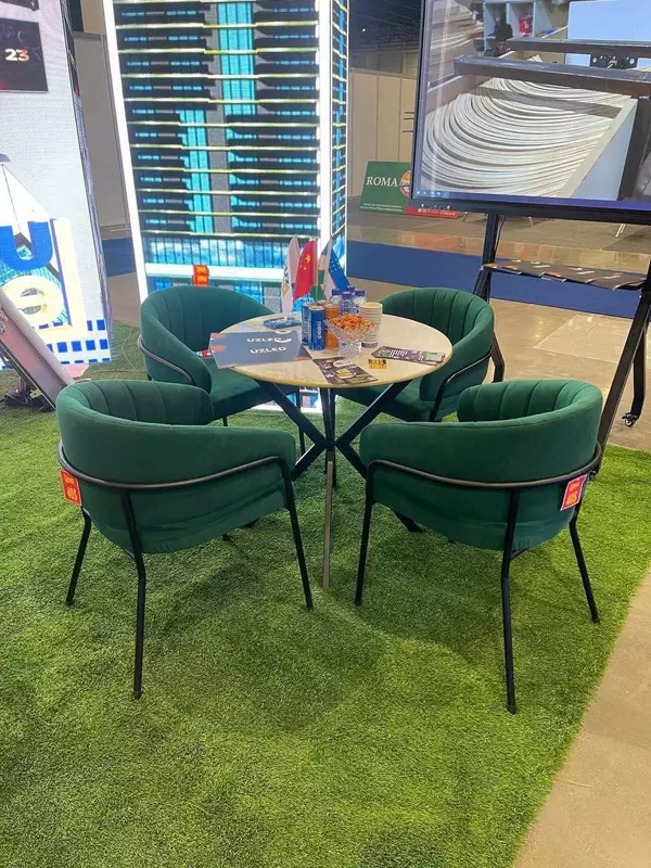 Комплект мебели для столовой и кухни (стол