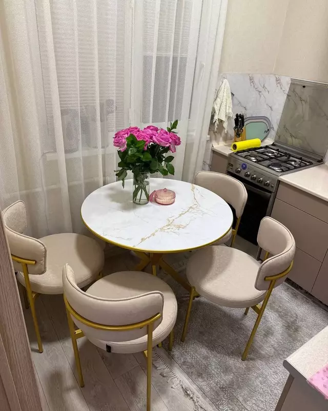 Комплект мебели для столовой и кухни (стол