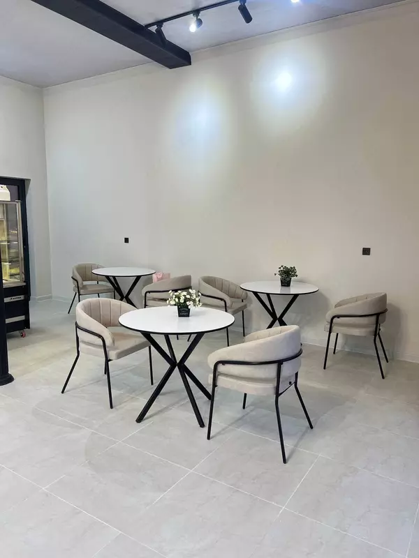 Комплект мебели для кафе и офисов (стол  2 стула) Unique Mebel Модель № 016 (Белый/черный)