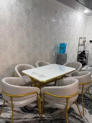 Комплект мебели для столовой и кухни (стол  6 стульев) Unique Mebel Модель № 019 (Белый/золотистый)