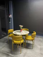 Ovqatlanish xonasi va oshxona mebellari toplami (stol  4 ta stul) Unique Mebel Model № 022 (Sariq/oltin)