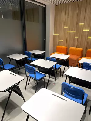  Комплект: парта и 1 стул (для одного ученика) Только в розницу