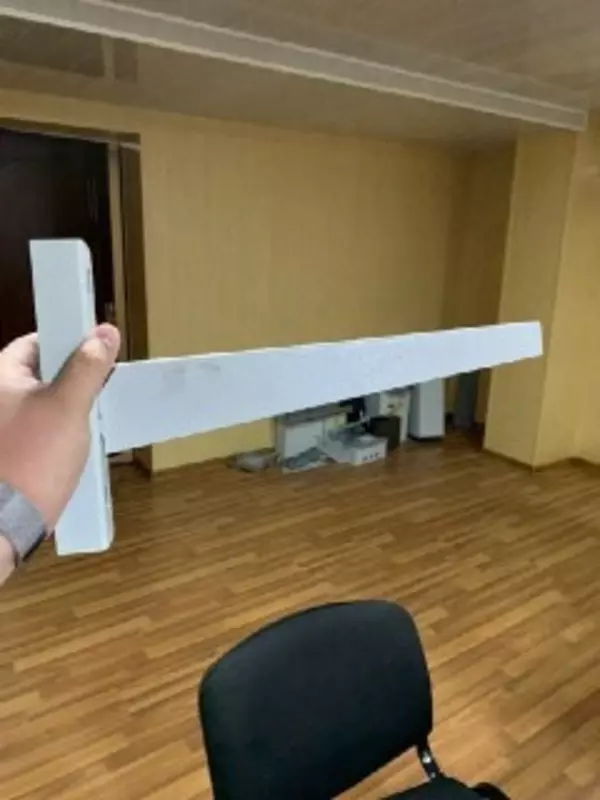   Кронштейн настенный для лотка  основание 1000 мм