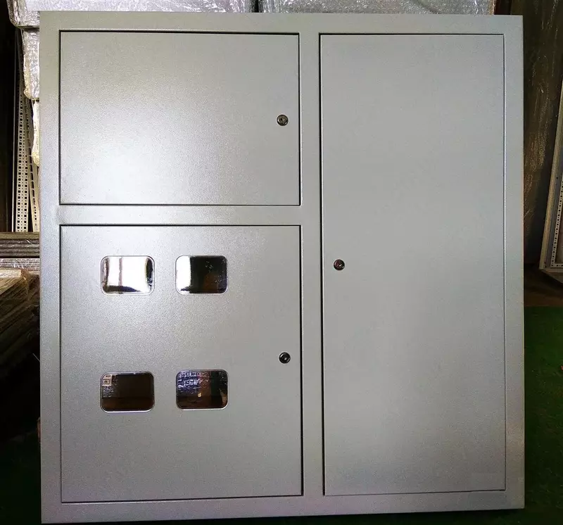 Щит этажный на 4 квартиры  950х1000х150 мм