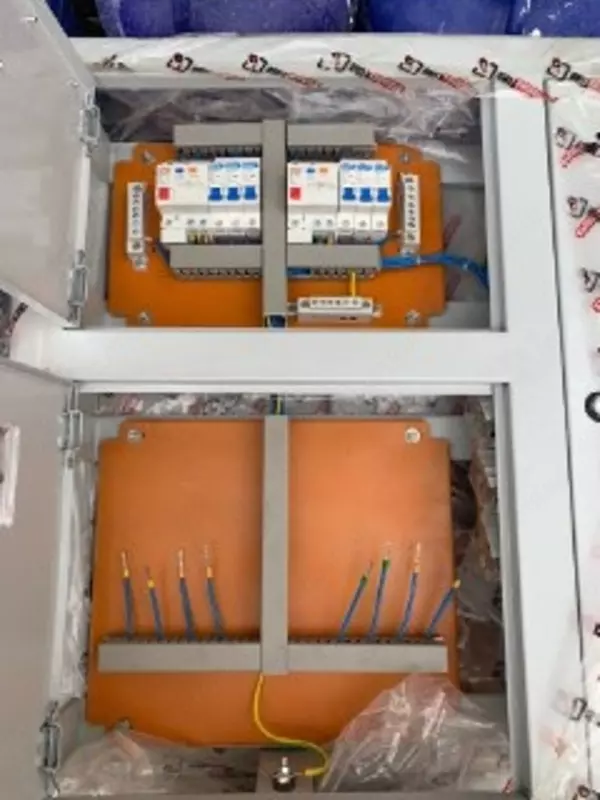  Uy-joy metall 400x300x180 mm (tarqatish paneli uchun) Chakana savdo