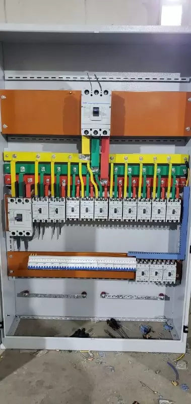  Uy-joy metall 700x500x200 mm (tarqatish paneli uchun) - 