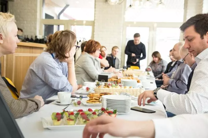  Организация бизнес-завтрака  обеда  ужина - 