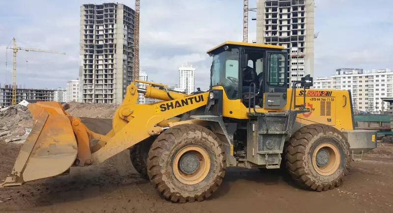   Фронтальный ковшовый погрузчик Shantui SL50W-2 (Китай)