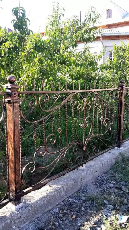 Soxta metall panjara