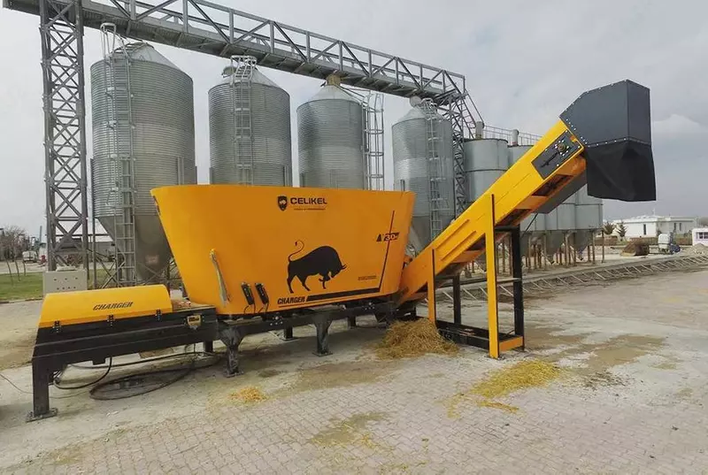 Oziqlantiruvchilar Celikel (Turkiya) Zaryadlovchi V3+1 Chakana savdo