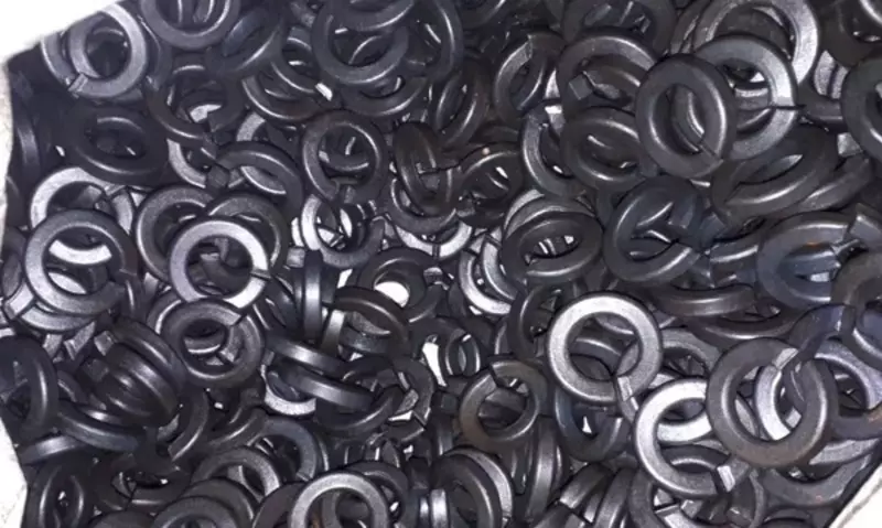 Шайбы ГРОВЕРНЫЕ 12-20мм DIN 127