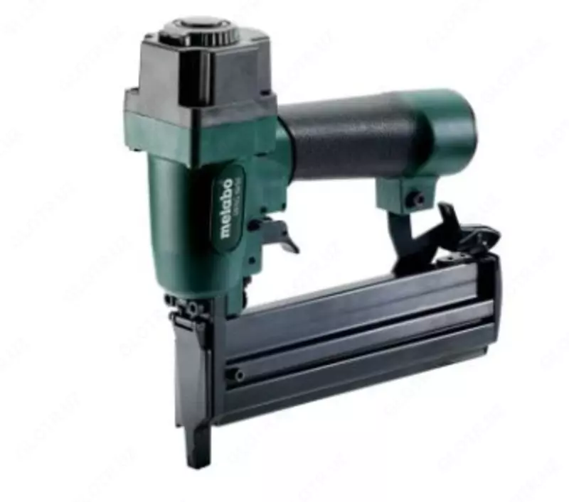  ПНЕВМАТИЧЕСКИЙ СКОБОЗАБИВАТЕЛЬ ГВОЗДЕЗАБИВАТЕЛЬ METABO DKNG 40/50 601562500 - 