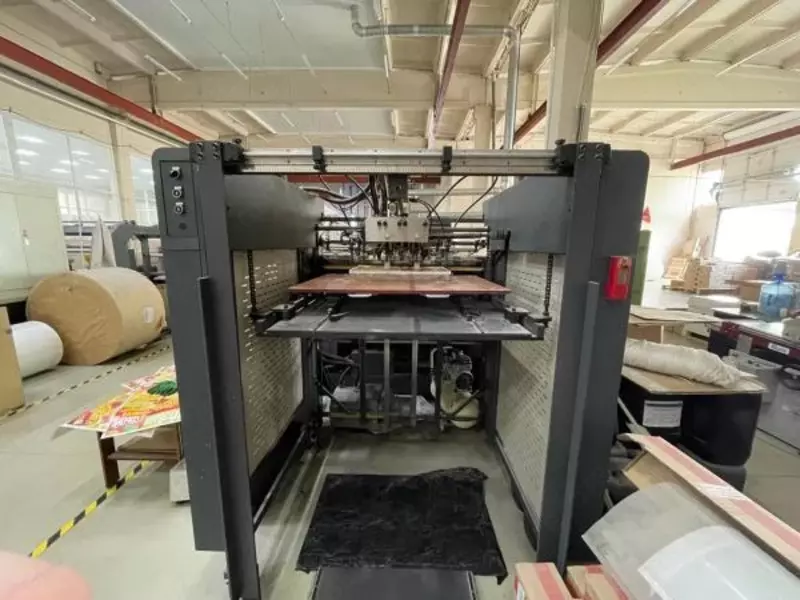  Валковая УФ лакировальная машина А0 Уф-лакировальная машина Chakana savdo