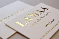 Визитки любой сложности с вашим логотипом – представьте ваш бизнес стильно и профессионально!