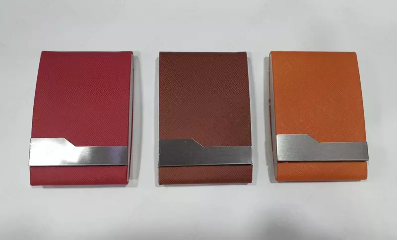   Визитница (картхолдер) с вашим логотипом для ваших визиток – создайте яркое впечатление о вашей компании!