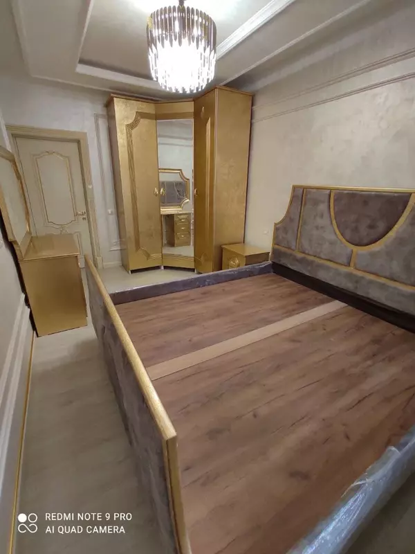 Спальные гарнитуры