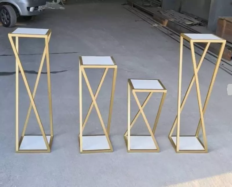 200 000 сум Стеллажи для цветов "Vertu" 60