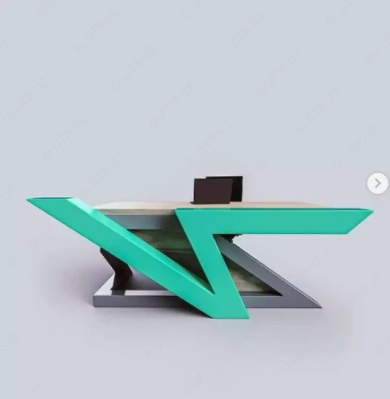 Письменный офисный стол "Verona"