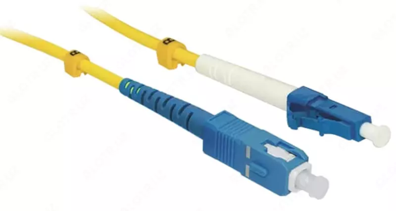 Оптический патчкорд "SNR" LC/UPC-SC/UPC SM 30 метров (Арт. SNR-PC-LC/UPC-SC/UPC-30m)