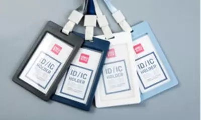 Бейджик вертикальный "Deli" без ленты 90 х 54 мм (Арт. - 8343gr)