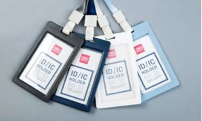 Бейджик вертикальный "Deli" без ленты 90 х 54 мм (Арт. - 8343gr)