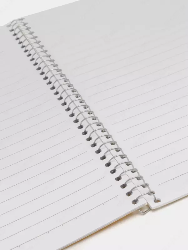 “Deli” daftarchasi, chizg‘ich, spiral, A4, 60 bet (m. – 7688)