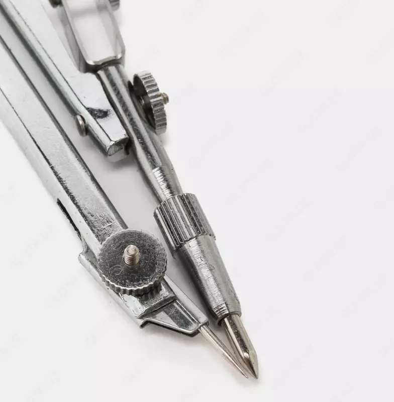 Готовальня с циркулем и запасными грифелями "Deli" пенал (Арт.-8601)