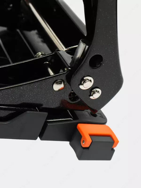 Teshik teshigi "Deli PowerSaving", ikkita teshikli, 25 varaq (Art. - 0142bk)