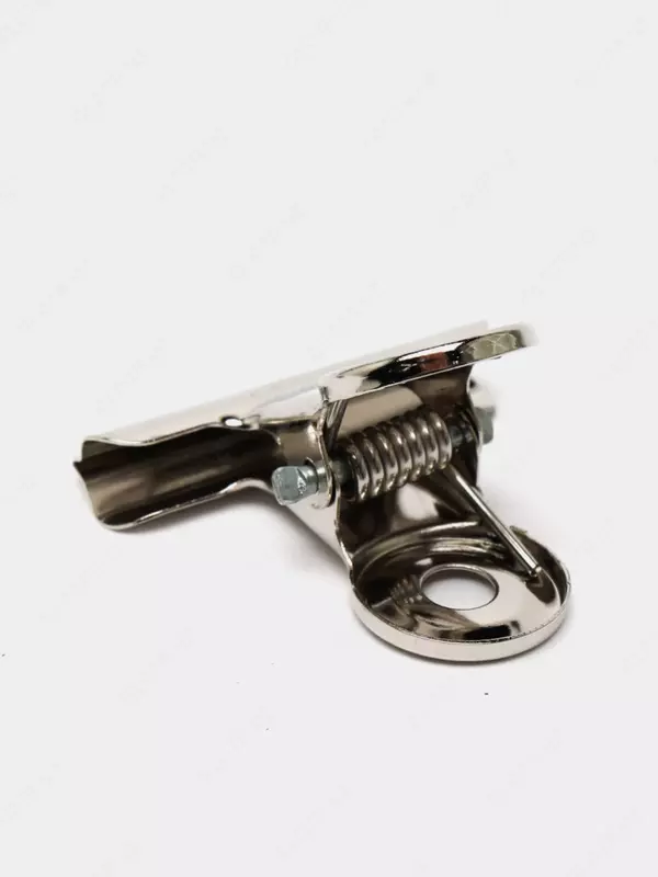 "Deli" qog'ozlari uchun metall qisqich 29 mm (Art.- 9525)