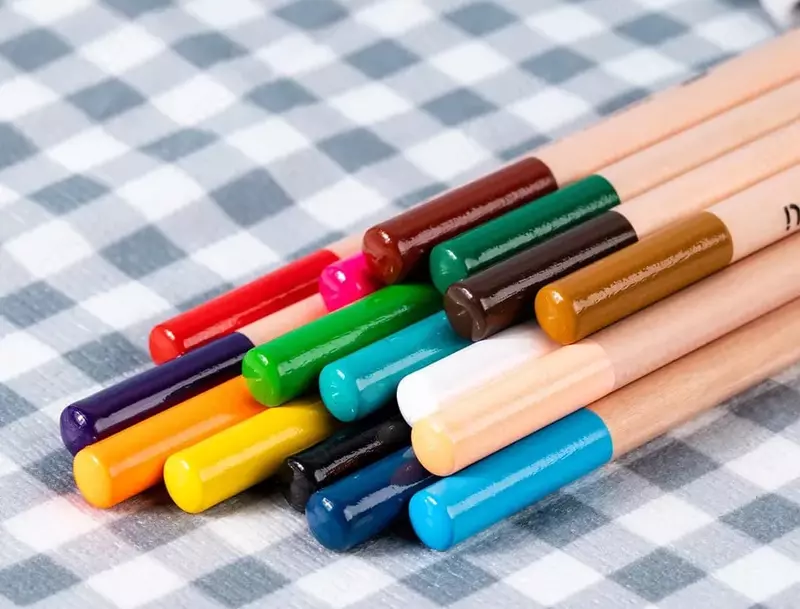 Rangli qalamlar to'plami "Deli" 24 rang (Art.- 124-24-CC)