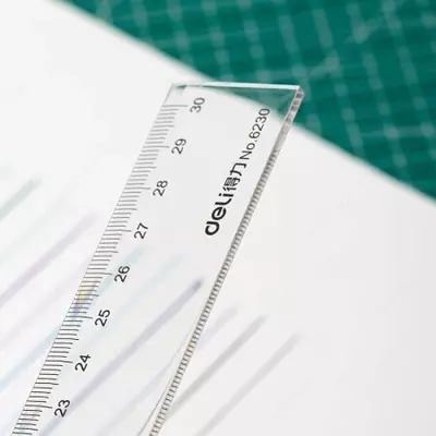 Пластиковая линейка "Deli" 30 см (Арт. - 6230) Прозрачная