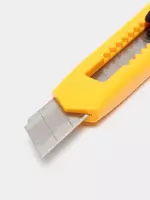 Kantselyariya pichog'i "Deli" 0