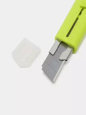 Нож канцелярский "Deli" 0.5 х 18 х 100 мм (Арт. - 2040-gn)