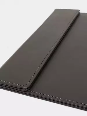 Папка - планшет "Deli" верхний магнитный зажим (Арт.- 64506) Коричневая