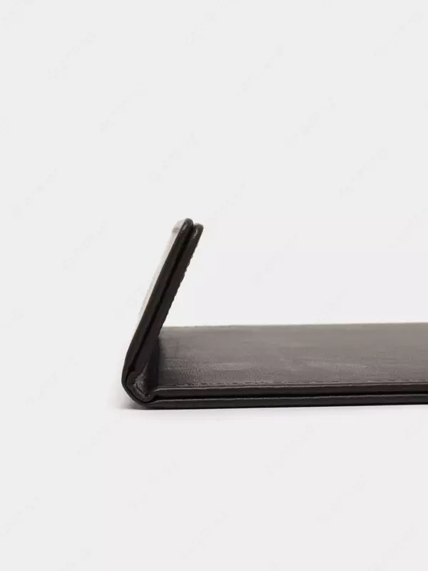 Папка - планшет "Deli" верхний магнитный зажим (Арт.- 64507) Коричневая