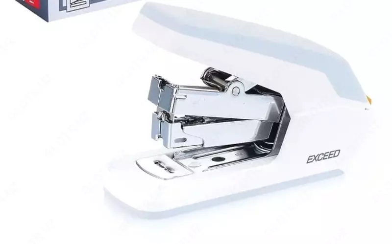 Kantselyariya shtapellari "Deli Exceed" № 24/6, 30 varaq (Art. - 0370-wt) Oq