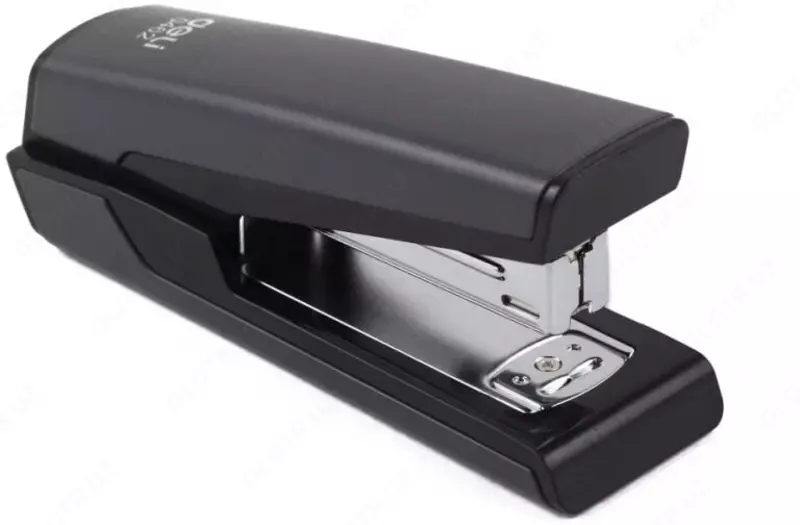 Канцелярский степлер "Deli Exceed" № 24/6, 25 листов (Арт. - 0300-bk) Черный