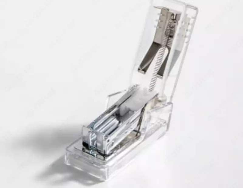 Kantselyariya buyumlari uchun mini stapler "Deli Nusign" № 24/6, 12 varaq (Art. - 083-F-NS-cl) Shaffof