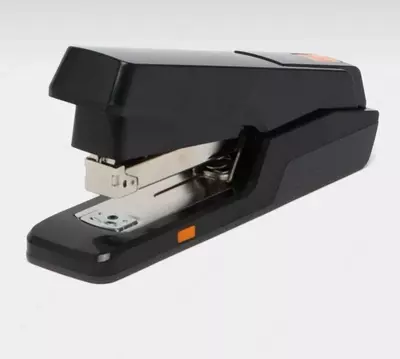 Kantselyariya shtapellari "Deli" № 24/6, 26/6, 20-40 varaq (Art. - 0479-bk) Qora