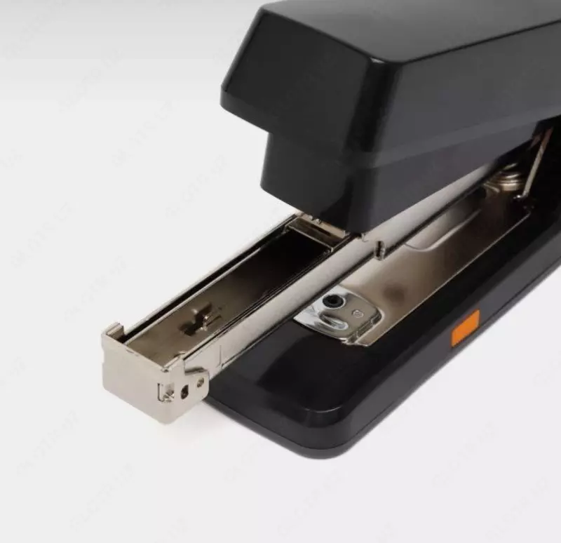 Kantselyariya shtapellari "Deli" № 24/6, 26/6, 20-40 varaq (Art. - 0479-bk) Qora