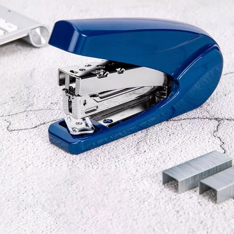 Канцелярский степлер "Deli" № 24/6, 26/6, 30 листов (Арт. - 0421-bl) Синий