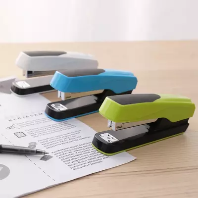 Канцелярский степлер "Deli" № 24/6, 25 листов (Арт. - 0427) Ассорти