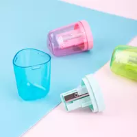 Пластиковая точилка для карандашей Deli "Comiko" ручная с контейнером (Арт. - 555-H) Ассорти Только в розницу