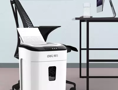 Уничтожитель бумаг "Deli" 6 листов (Арт. - 9926) Белый/черный