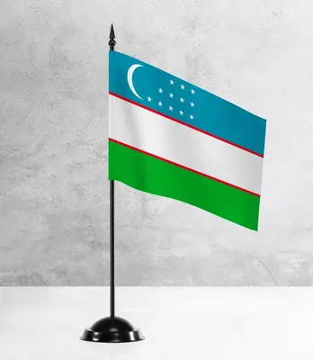 Пластиковый настольный государственный Флаг РУз 22 х 15 см