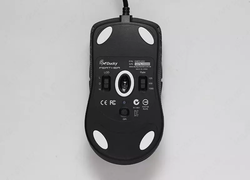 Simli o'yin sichqonchasi "Ducky" Feather, USB, RGB (Art. - DMFE20O-OAAPA7B) Qora