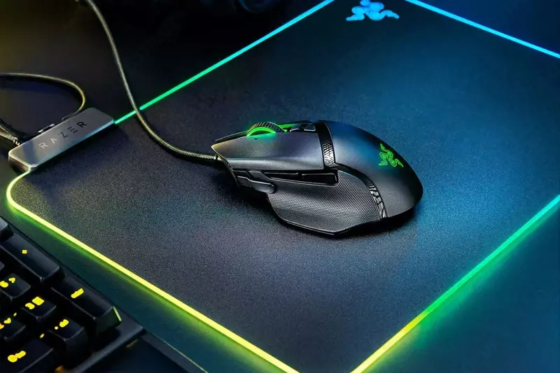 Simli o'yin sichqonchasi "Razer" Basilisk V2, USB, RGB (Art. - RZ01-03160100-R3M1) Qora