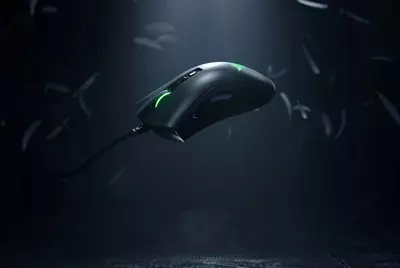 Проводная игровая мышь "Razer" DeathAdder V2, USB, RGB (Арт. - RZ01-03210100-R3M1) Черная