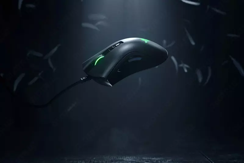 Проводная игровая мышь "Razer" DeathAdder V2, USB, RGB (Арт. - RZ01-03210100-R3M1) Черная